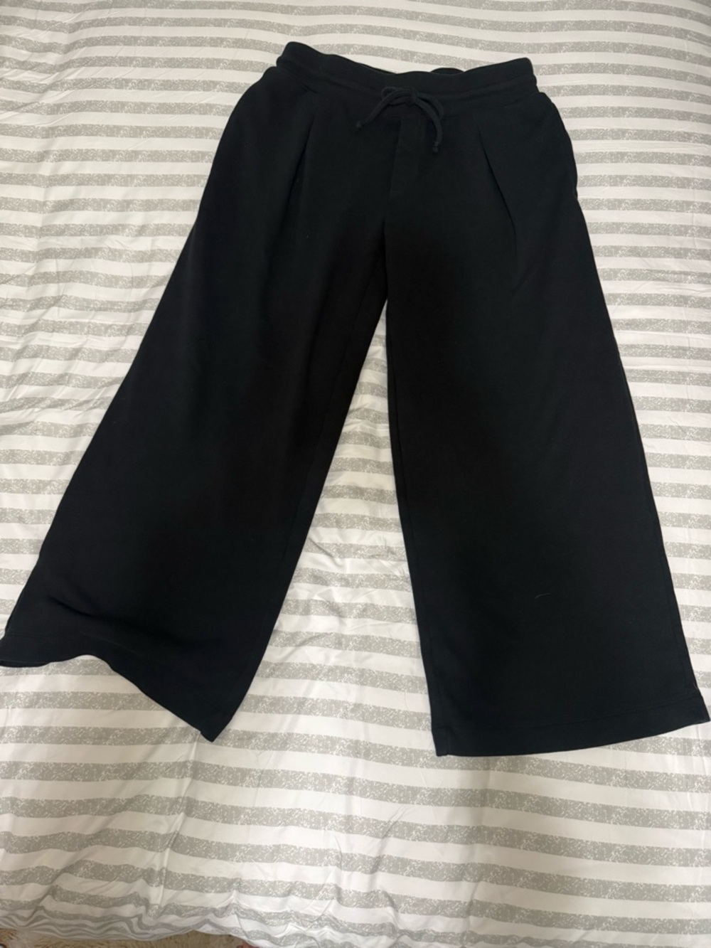 American Eagle Outfitters Black Ribbed Waistband Top